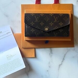 100% AUTHENTIC LIKE NEW Louis Vuitton Monogram Poppy Sarah Red Interior Wallet